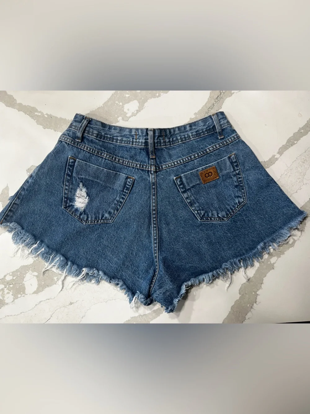 Goondy trendy distressed